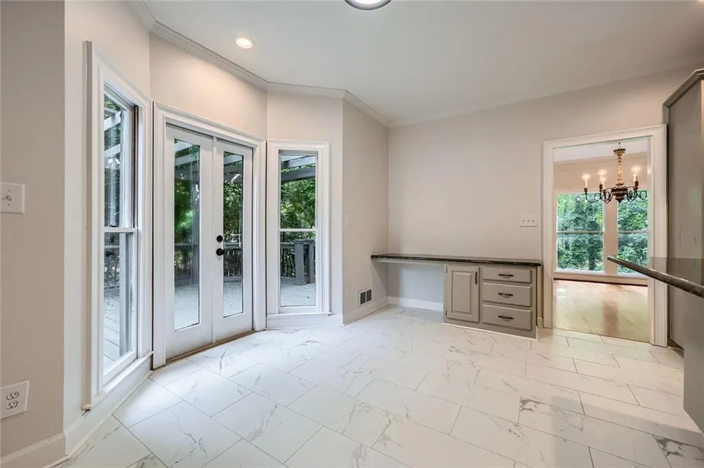 140 Grosvenor Place, Atlanta, Georgia 30328, 4 Bedrooms Bedrooms, ,3 BathroomsBathrooms,Residential,For Sale,140 Grosvenor Place,7608685