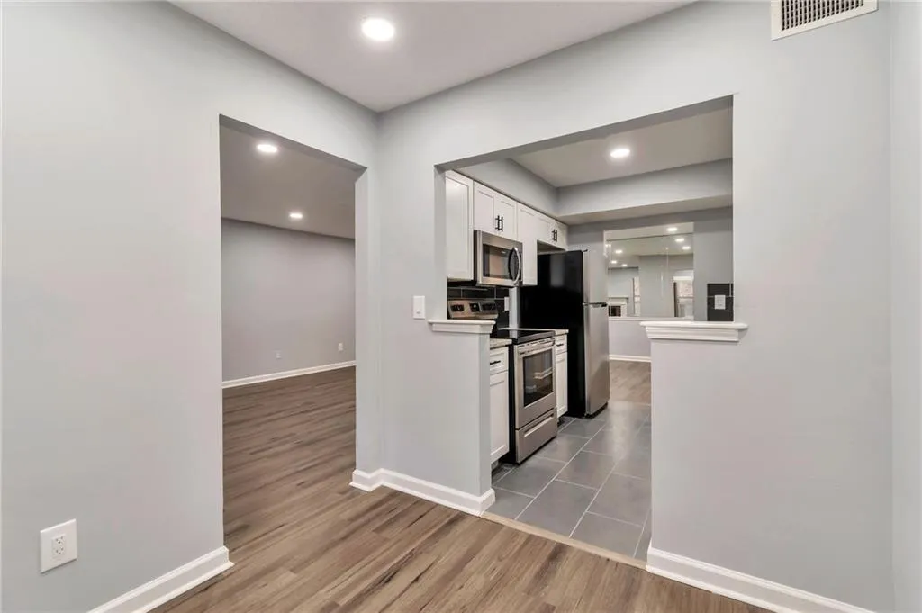 1502 Huntingdon Chase, Atlanta, Georgia 30350, 2 Bedrooms Bedrooms, ,2 BathroomsBathrooms,Residential,For Sale,1502 Huntingdon Chase,7697085