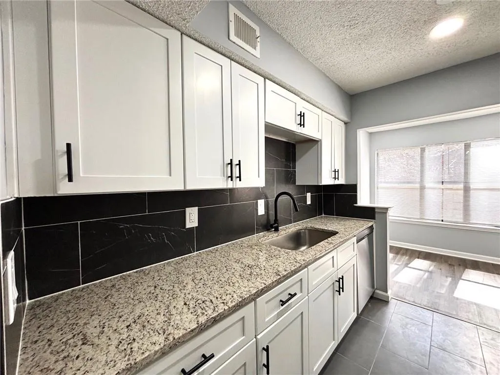 1502 Huntingdon Chase, Atlanta, Georgia 30350, 2 Bedrooms Bedrooms, ,2 BathroomsBathrooms,Residential,For Sale,1502 Huntingdon Chase,7697085