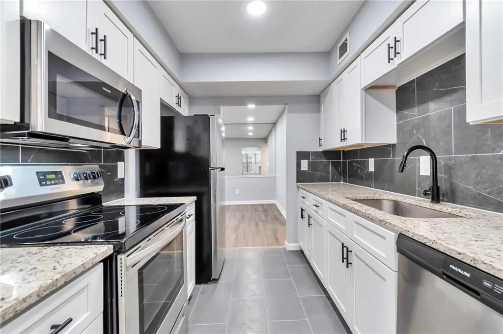 1502 Huntingdon Chase, Atlanta, Georgia 30350, 2 Bedrooms Bedrooms, ,2 BathroomsBathrooms,Residential,For Sale,1502 Huntingdon Chase,7697085