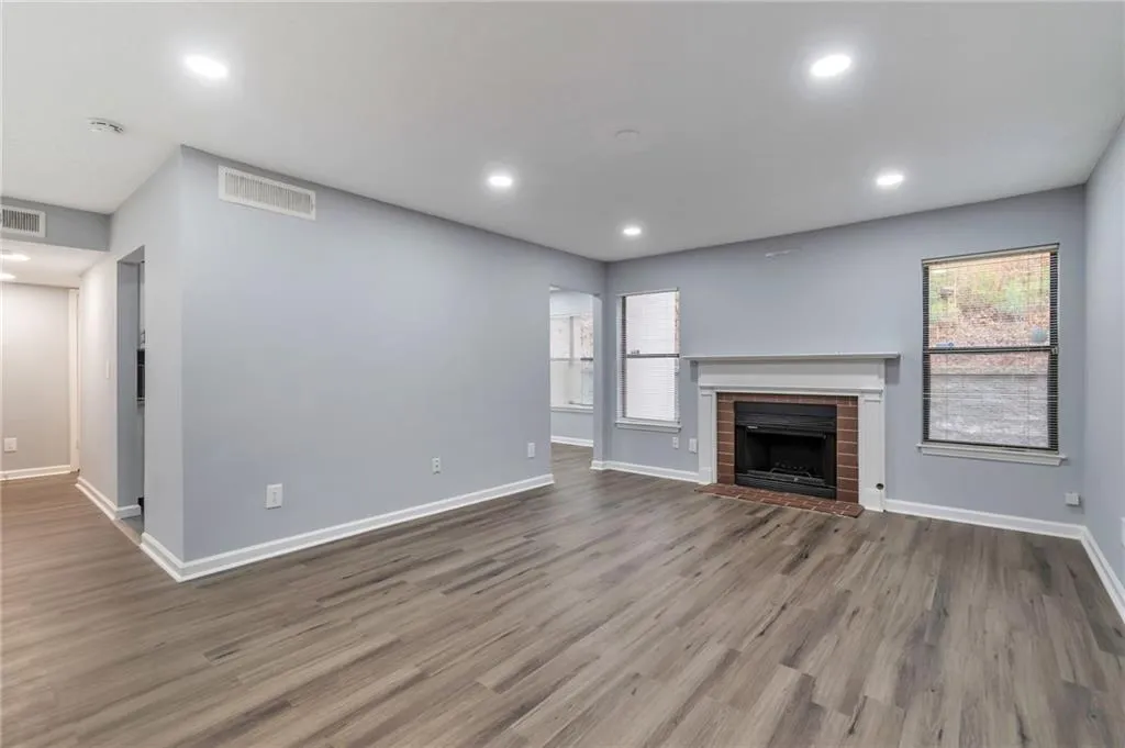1502 Huntingdon Chase, Atlanta, Georgia 30350, 2 Bedrooms Bedrooms, ,2 BathroomsBathrooms,Residential,For Sale,1502 Huntingdon Chase,7697085