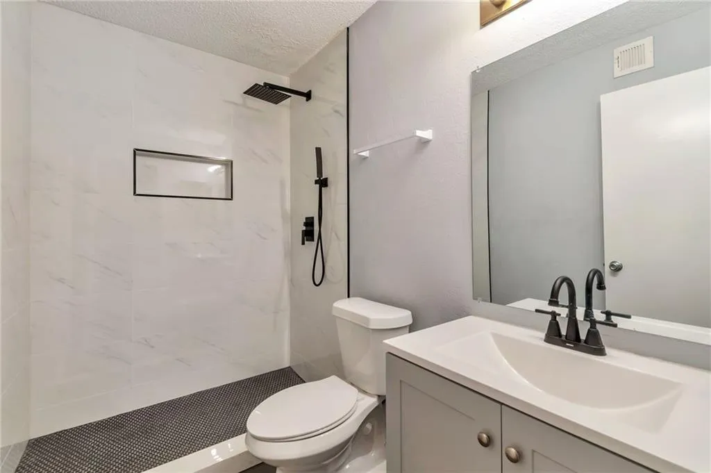 1502 Huntingdon Chase, Atlanta, Georgia 30350, 2 Bedrooms Bedrooms, ,2 BathroomsBathrooms,Residential,For Sale,1502 Huntingdon Chase,7697085