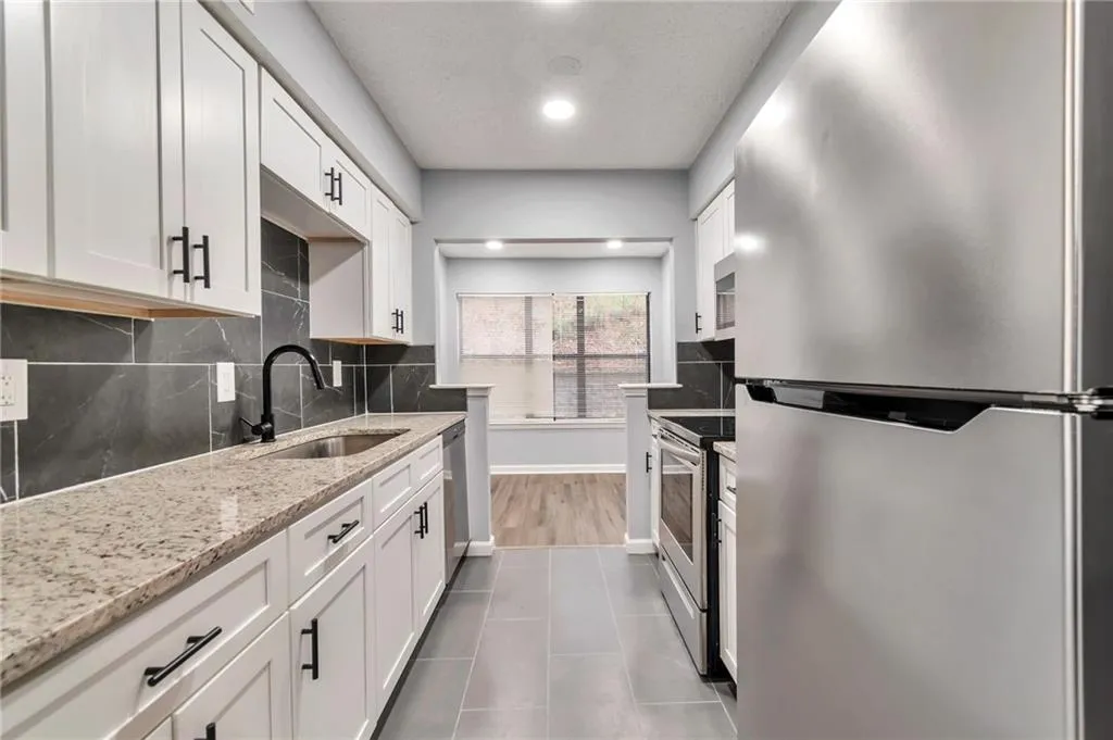 1502 Huntingdon Chase, Atlanta, Georgia 30350, 2 Bedrooms Bedrooms, ,2 BathroomsBathrooms,Residential,For Sale,1502 Huntingdon Chase,7697085