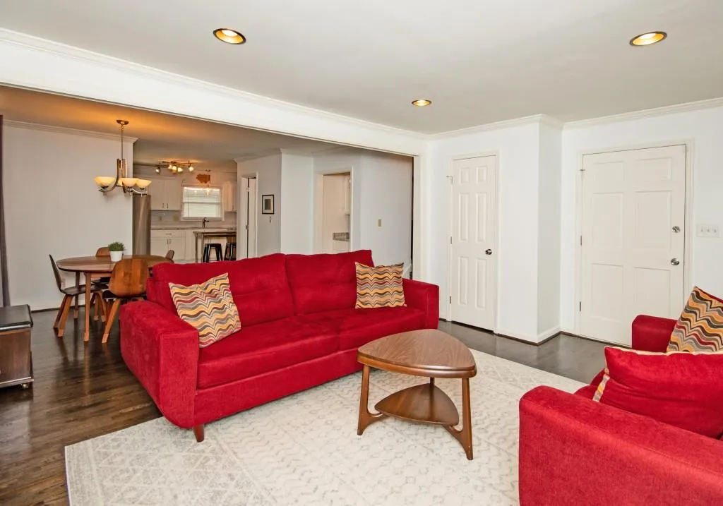 9005 Carroll Manor Drive, Sandy Springs, Georgia 30350, 2 Bedrooms Bedrooms, ,2 BathroomsBathrooms,Residential,Sold,9005 Carroll Manor Drive,6925915