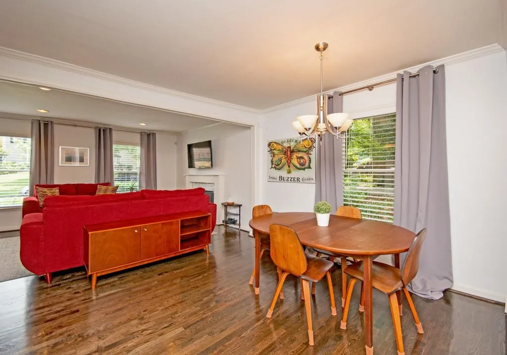9005 Carroll Manor Drive, Sandy Springs, Georgia 30350, 2 Bedrooms Bedrooms, ,2 BathroomsBathrooms,Residential,Sold,9005 Carroll Manor Drive,6925915