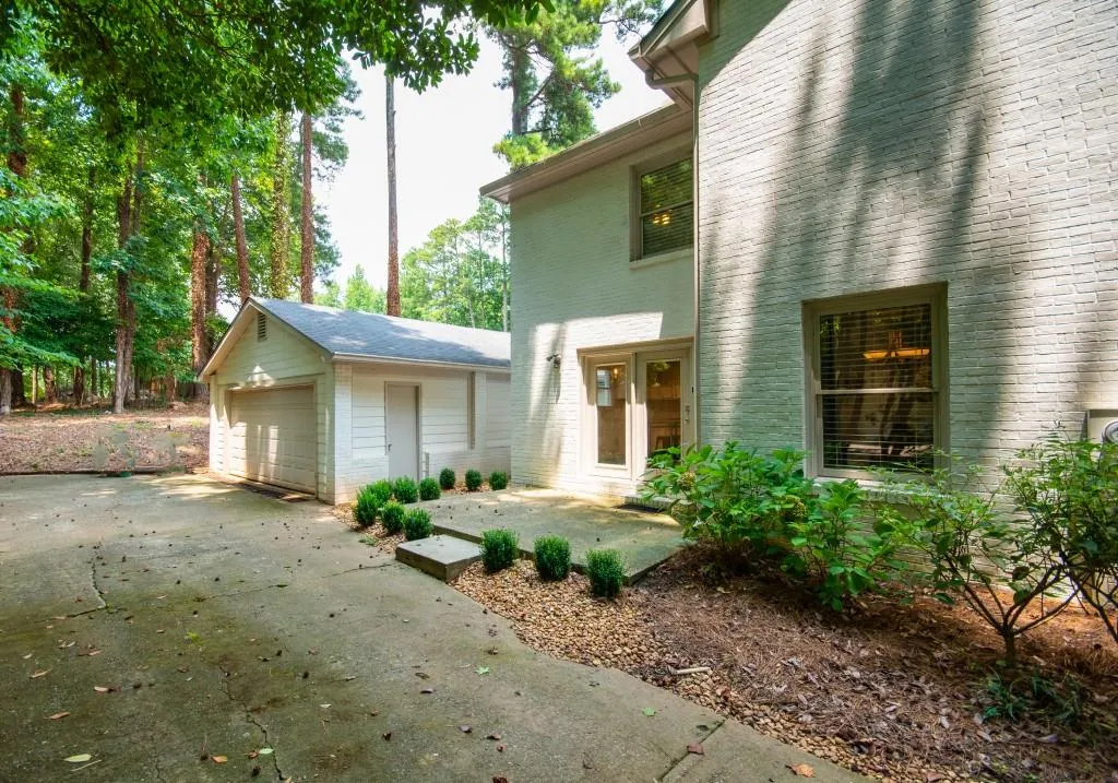 9005 Carroll Manor Drive, Sandy Springs, Georgia 30350, 2 Bedrooms Bedrooms, ,2 BathroomsBathrooms,Residential,Sold,9005 Carroll Manor Drive,6925915