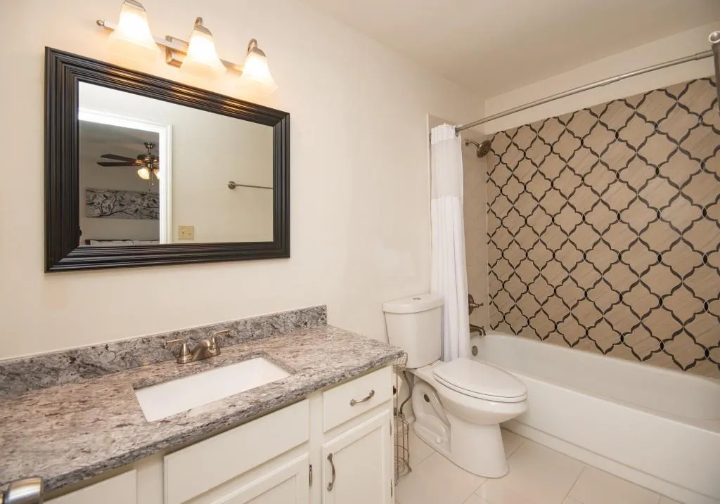 9005 Carroll Manor Drive, Sandy Springs, Georgia 30350, 2 Bedrooms Bedrooms, ,2 BathroomsBathrooms,Residential,Sold,9005 Carroll Manor Drive,6925915