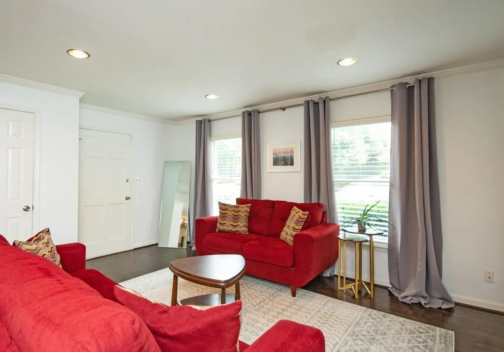 9005 Carroll Manor Drive, Sandy Springs, Georgia 30350, 2 Bedrooms Bedrooms, ,2 BathroomsBathrooms,Residential,Sold,9005 Carroll Manor Drive,6925915