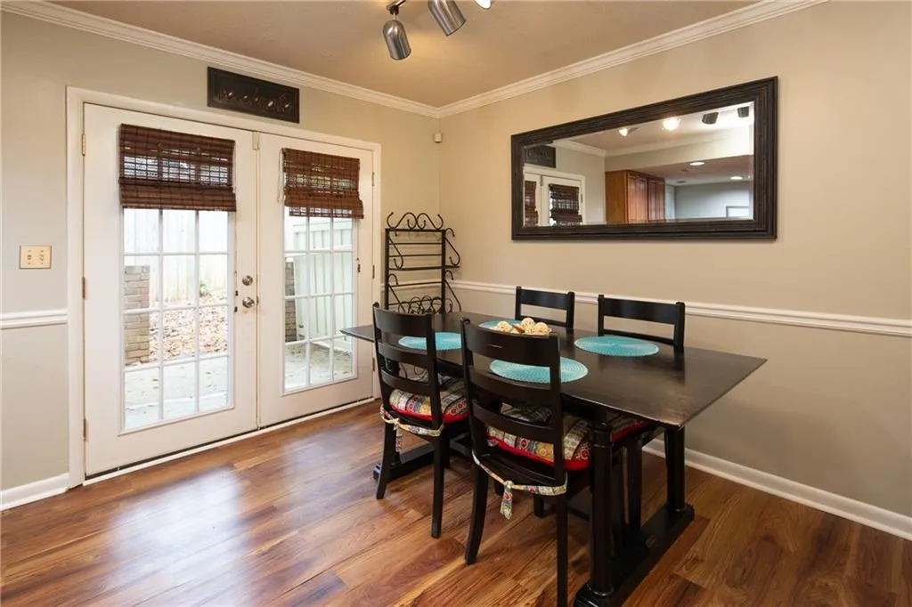 6900 Roswell Road Unit C7, Atlanta, Georgia 30328, 2 Bedrooms Bedrooms, ,2 BathroomsBathrooms,Residential,Sold,6900 Roswell Road Unit C7,6800767