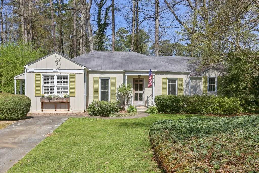 310 Meadowbrook Drive, Atlanta, Georgia 30342, 3 Bedrooms Bedrooms, ,2 BathroomsBathrooms,Residential,Sold,310 Meadowbrook Drive,6526339