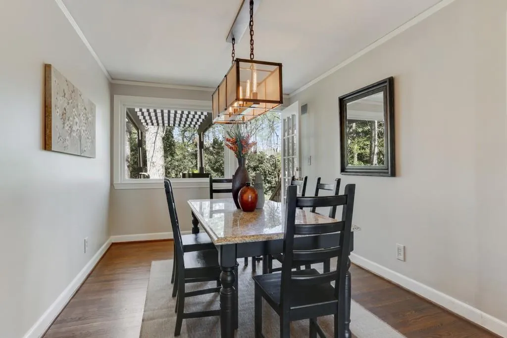 310 Meadowbrook Drive, Atlanta, Georgia 30342, 3 Bedrooms Bedrooms, ,2 BathroomsBathrooms,Residential,Sold,310 Meadowbrook Drive,6526339