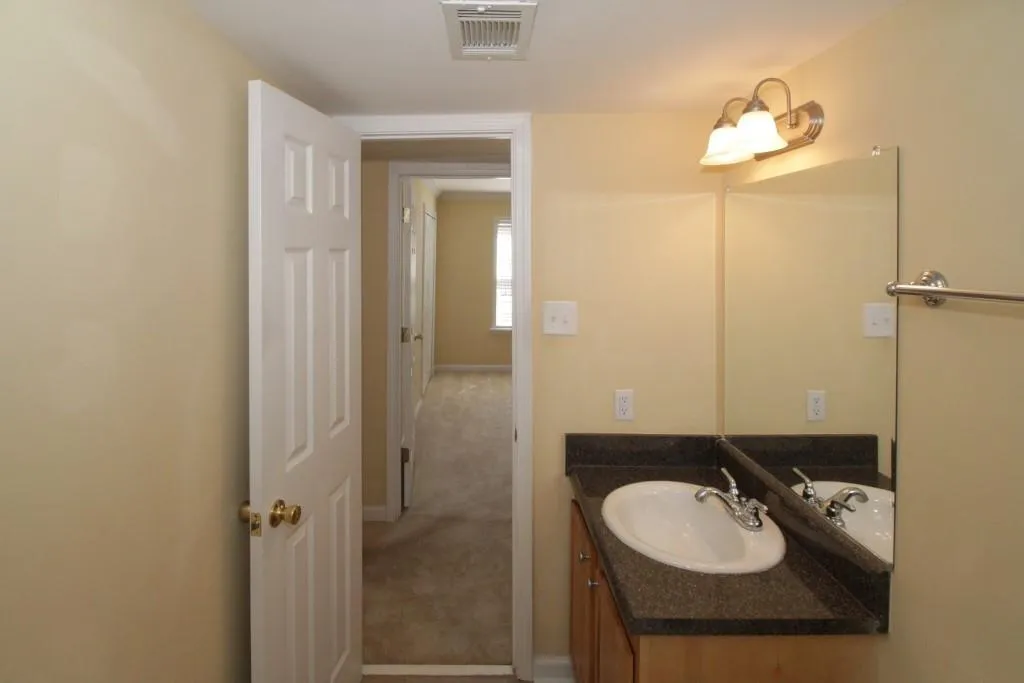 1603 Brighton Point, Atlanta, Georgia 30328, 2 Bedrooms Bedrooms, ,2 BathroomsBathrooms,Residential,Sold,1603 Brighton Point,5986335