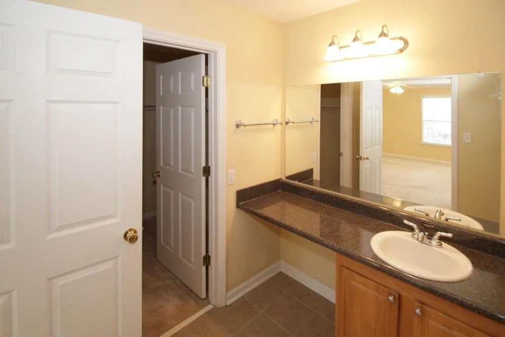 1603 Brighton Point, Atlanta, Georgia 30328, 2 Bedrooms Bedrooms, ,2 BathroomsBathrooms,Residential,Sold,1603 Brighton Point,5986335