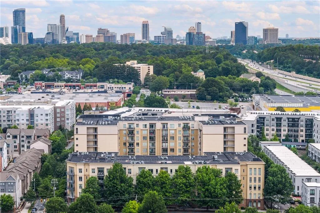 711 Cosmopolitan Drive Ne Unit 300, Atlanta, Georgia 30324, 2 Bedrooms Bedrooms, ,2 BathroomsBathrooms,Residential,For Sale,711 Cosmopolitan Drive Ne Unit 300,7592285