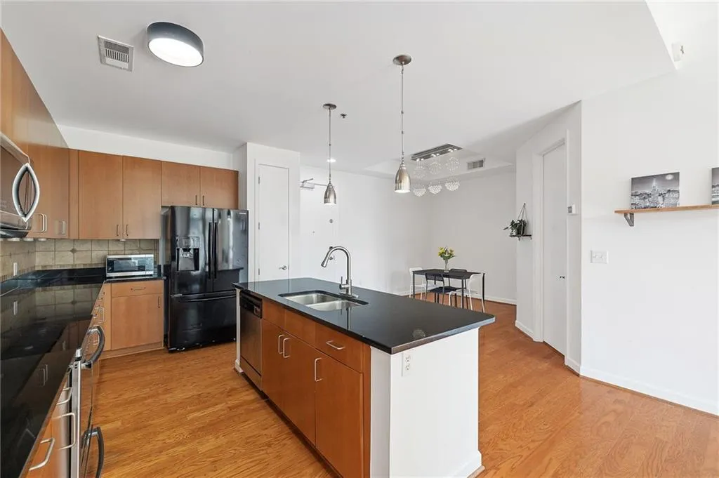 711 Cosmopolitan Drive Ne Unit 300, Atlanta, Georgia 30324, 2 Bedrooms Bedrooms, ,2 BathroomsBathrooms,Residential,For Sale,711 Cosmopolitan Drive Ne Unit 300,7592285