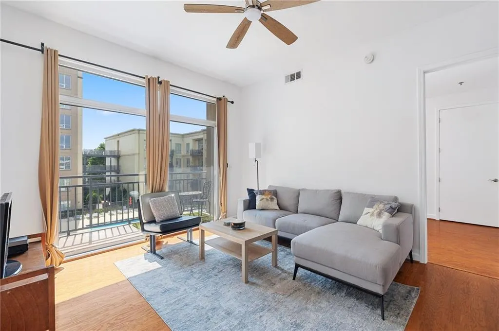 711 Cosmopolitan Drive Ne Unit 300, Atlanta, Georgia 30324, 2 Bedrooms Bedrooms, ,2 BathroomsBathrooms,Residential,For Sale,711 Cosmopolitan Drive Ne Unit 300,7592285