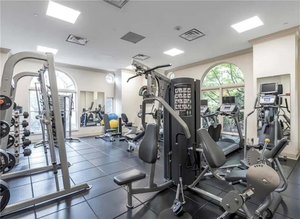Exercise room with crown molding