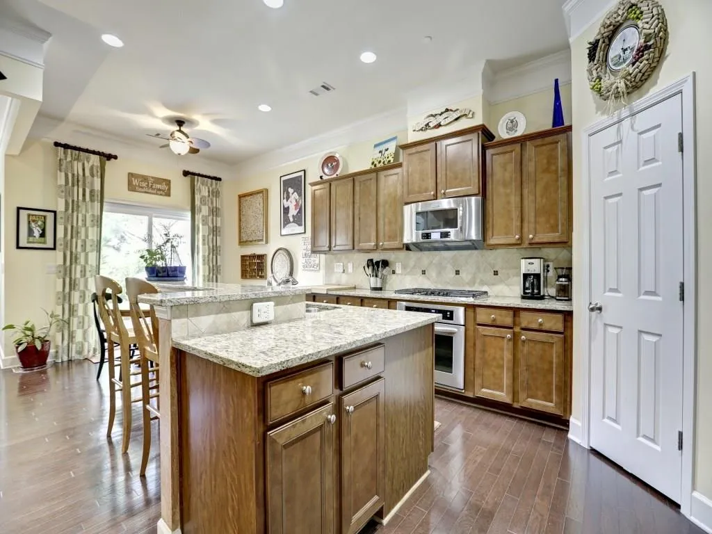 5574 High Point Road, Sandy Springs, Georgia 30342, 3 Bedrooms Bedrooms, ,3 BathroomsBathrooms,Residential,Sold,5574 High Point Road,5712957