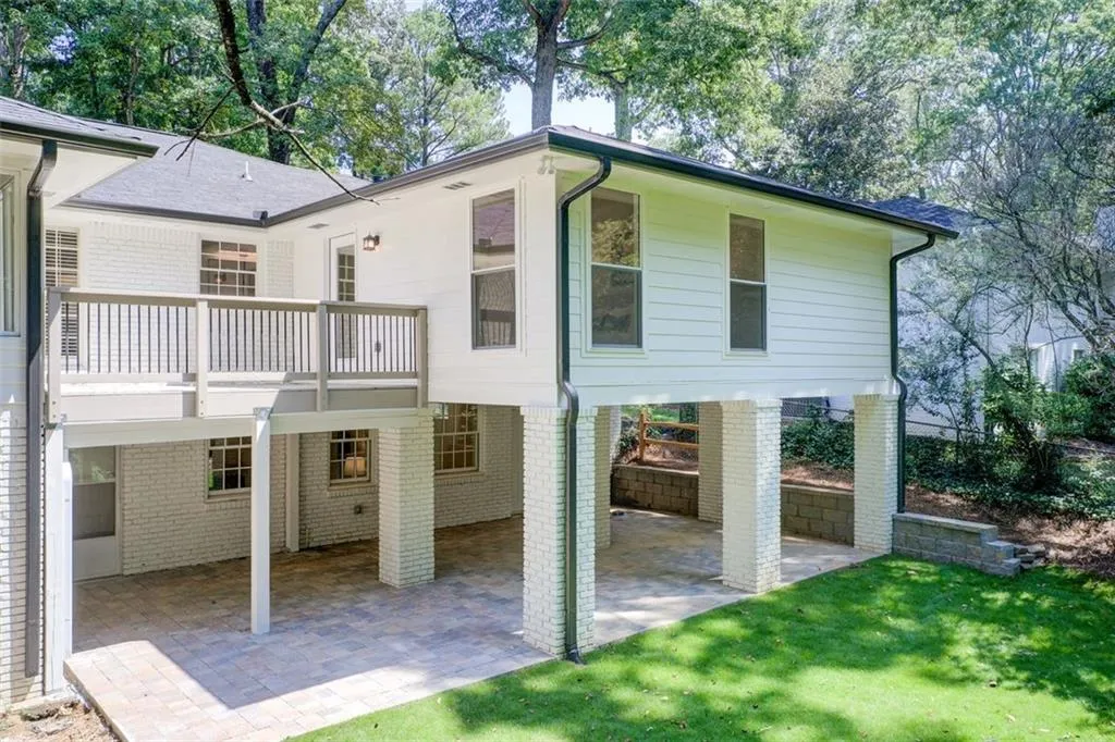 Huge covered patio with pavers