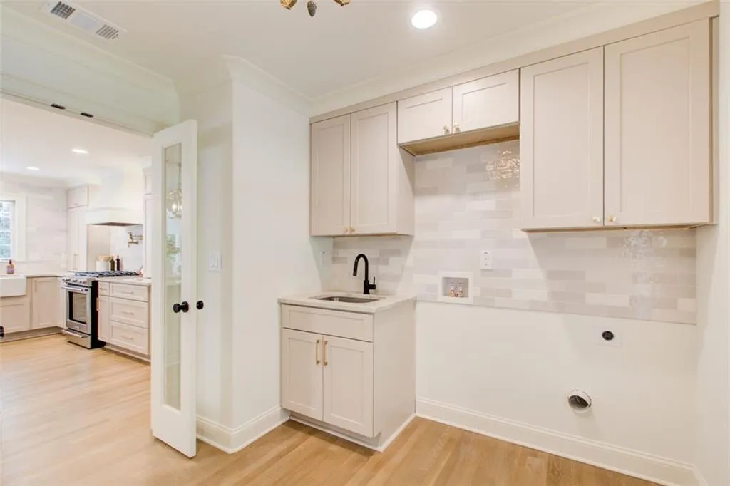 Easy main level laundry room