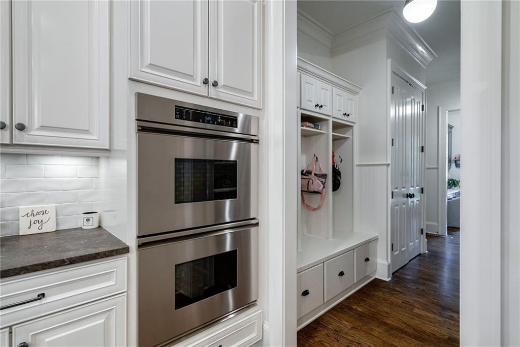 8186 Hewlett Road, Atlanta, Georgia 30350, 6 Bedrooms Bedrooms, ,6 BathroomsBathrooms,Residential,Sold,8186 Hewlett Road,7322685