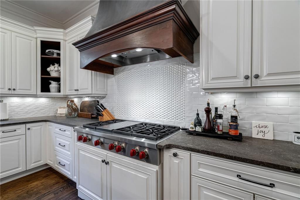 8186 Hewlett Road, Atlanta, Georgia 30350, 6 Bedrooms Bedrooms, ,6 BathroomsBathrooms,Residential,Sold,8186 Hewlett Road,7322685