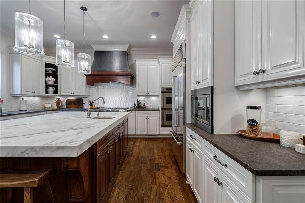 8186 Hewlett Road, Atlanta, Georgia 30350, 6 Bedrooms Bedrooms, ,6 BathroomsBathrooms,Residential,Sold,8186 Hewlett Road,7322685