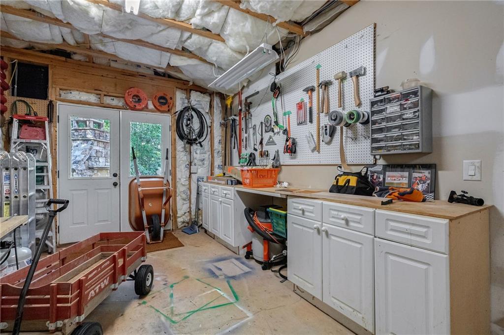 8186 Hewlett Road, Atlanta, Georgia 30350, 6 Bedrooms Bedrooms, ,6 BathroomsBathrooms,Residential,Sold,8186 Hewlett Road,7322685