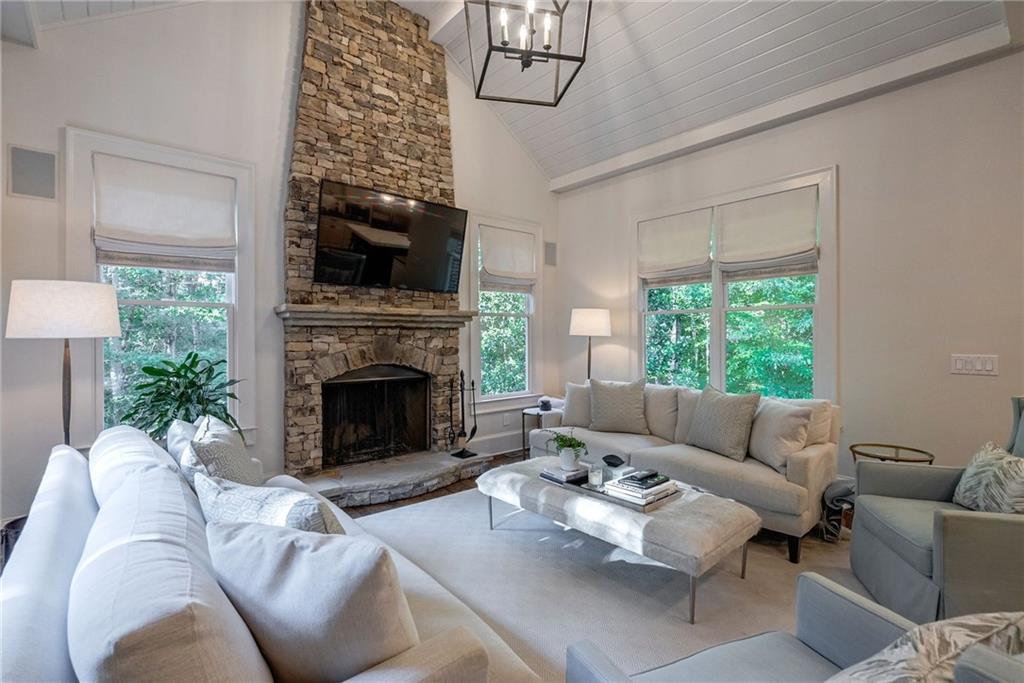 8186 Hewlett Road, Atlanta, Georgia 30350, 6 Bedrooms Bedrooms, ,6 BathroomsBathrooms,Residential,Sold,8186 Hewlett Road,7322685