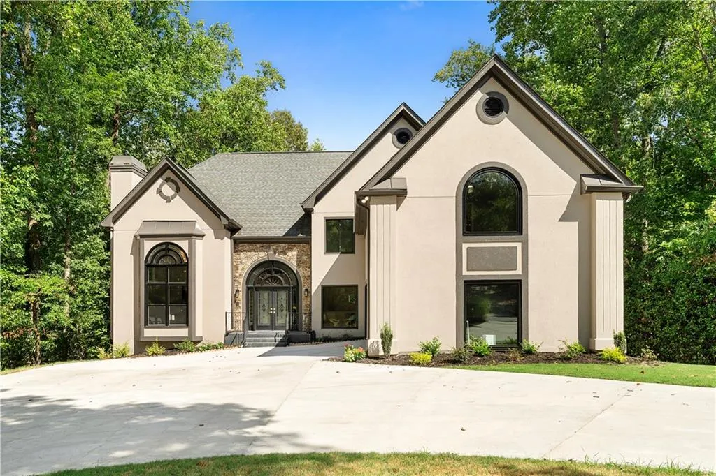 2910 Coles Way, Atlanta, Georgia 30350, 6 Bedrooms Bedrooms, ,5 BathroomsBathrooms,Residential,For Sale,2910 Coles Way,7622066