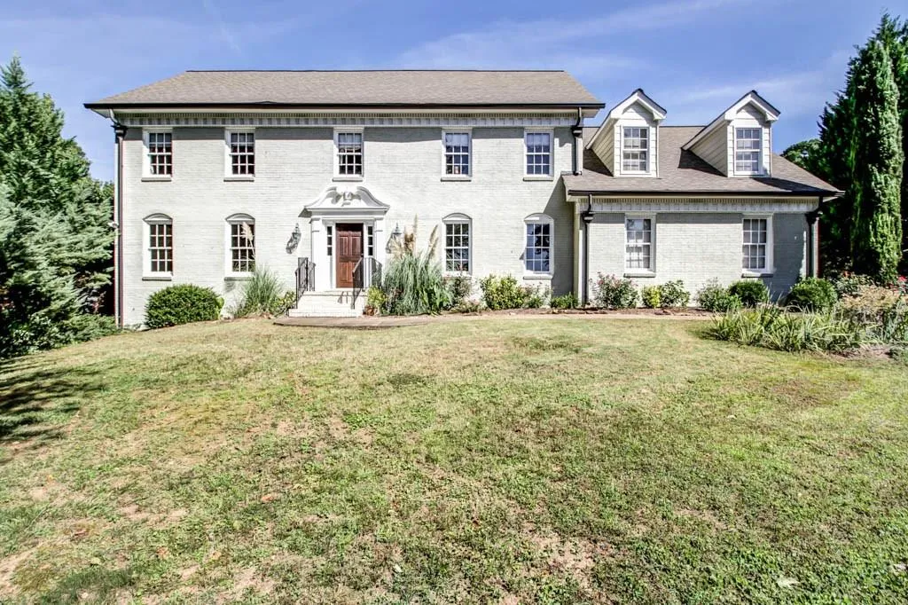 120 Marsh Glen Point, Atlanta, Georgia 30328, 6 Bedrooms Bedrooms, ,4 BathroomsBathrooms,Residential,Sold,120 Marsh Glen Point,5597029