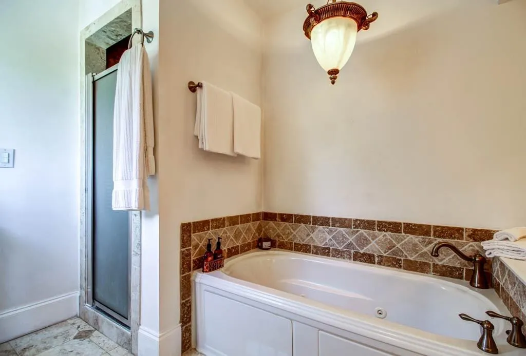 120 Marsh Glen Point, Atlanta, Georgia 30328, 6 Bedrooms Bedrooms, ,4 BathroomsBathrooms,Residential,Sold,120 Marsh Glen Point,5597029