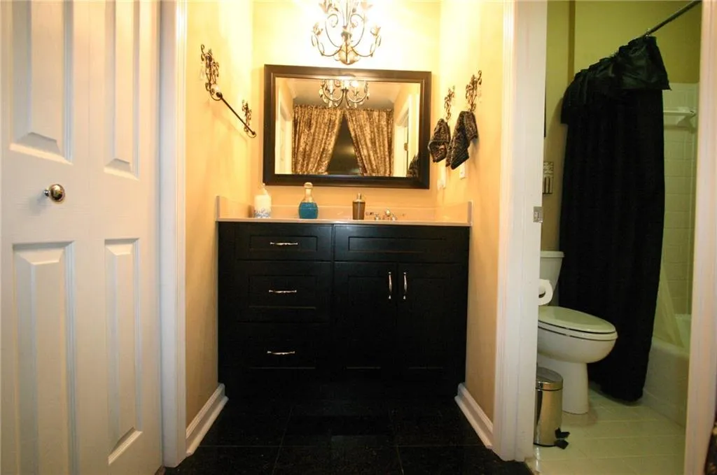 110 Towergate Place, Sandy Springs, Georgia 30350, 2 Bedrooms Bedrooms, ,2 BathroomsBathrooms,Residential,Sold,110 Towergate Place,5626520