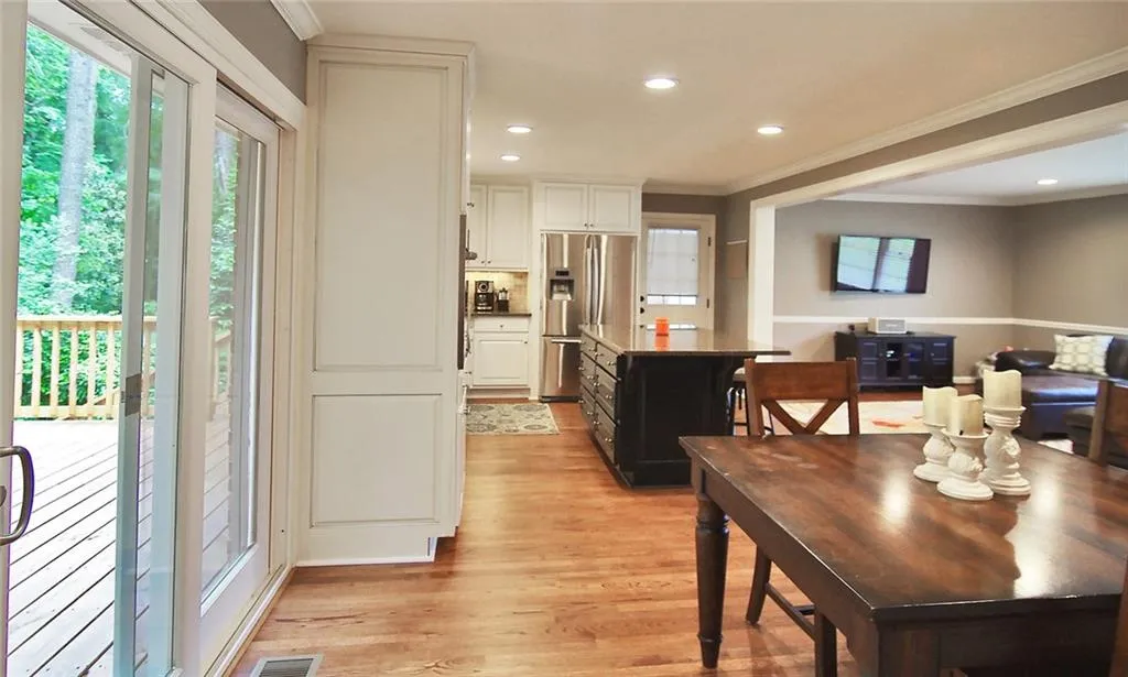5981 Hilderbrand Drive, Sandy Springs, Georgia 30328, 3 Bedrooms Bedrooms, ,2 BathroomsBathrooms,Residential,Sold,5981 Hilderbrand Drive,5689737