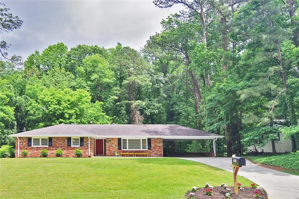 5981 Hilderbrand Drive, Sandy Springs, Georgia 30328, 3 Bedrooms Bedrooms, ,2 BathroomsBathrooms,Residential,Sold,5981 Hilderbrand Drive,5689737
