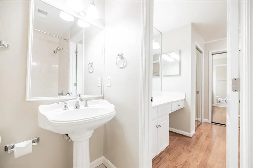 28207 Plantation Drive Ne, Atlanta, Georgia 30324, 2 Bedrooms Bedrooms, 0 ,2 BathroomsBathrooms,Residential,For Sale,28207 Plantation Drive Ne,7726487