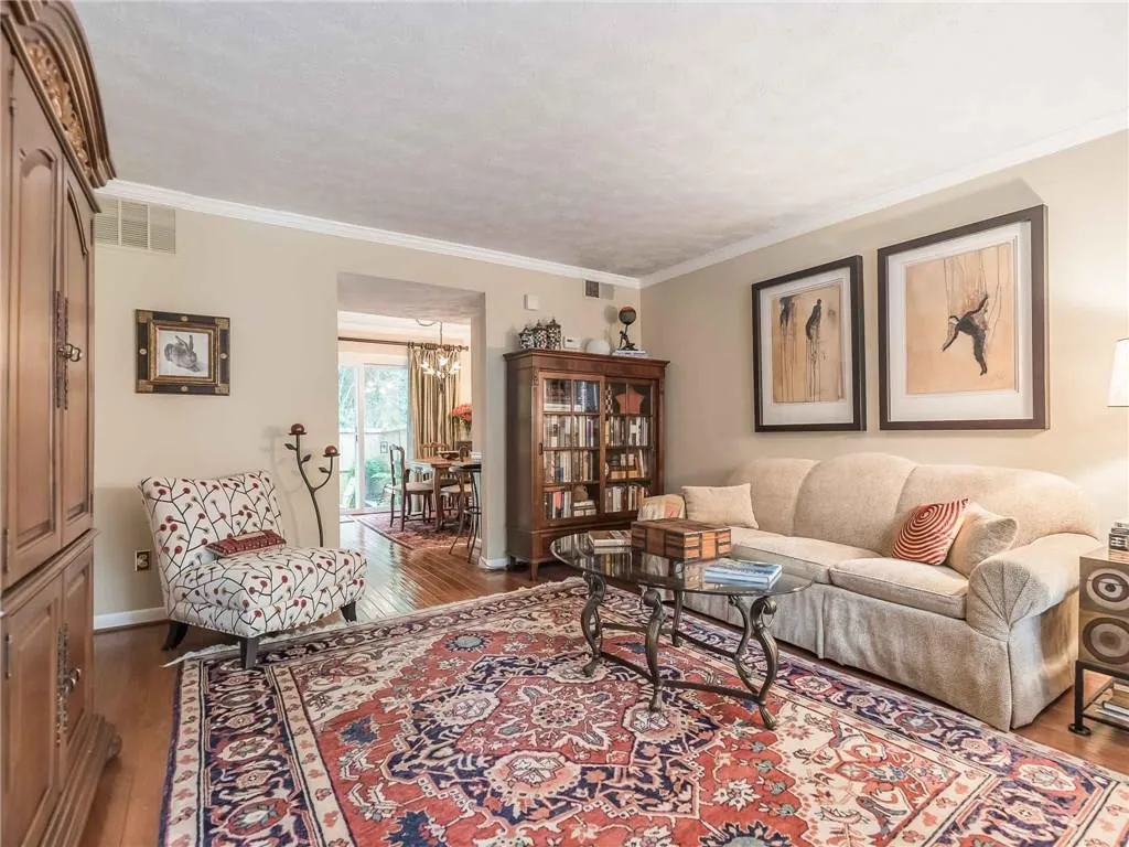 100 Biscayne Drive Nw Unit C 2, Atlanta, Georgia 30309, 2 Bedrooms Bedrooms, ,1 BathroomBathrooms,Residential,Sold,100 Biscayne Drive Nw Unit C 2,5900356