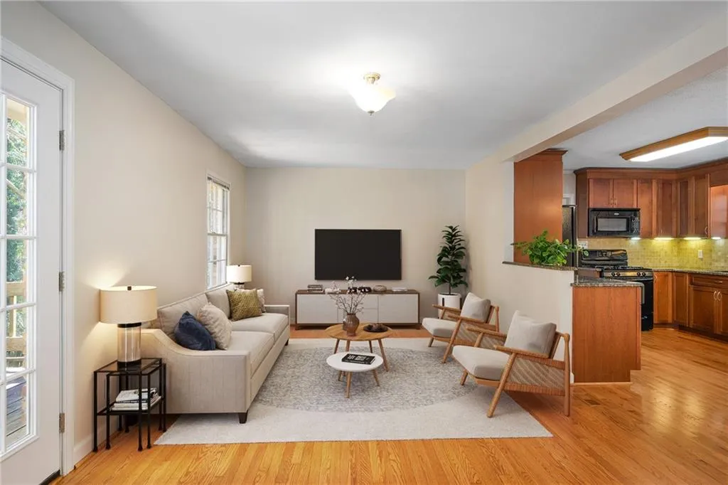 6485 Wright Road, Sandy Springs, Georgia 30328, 3 Bedrooms Bedrooms, ,2 BathroomsBathrooms,Residential,Sold,6485 Wright Road,6975971