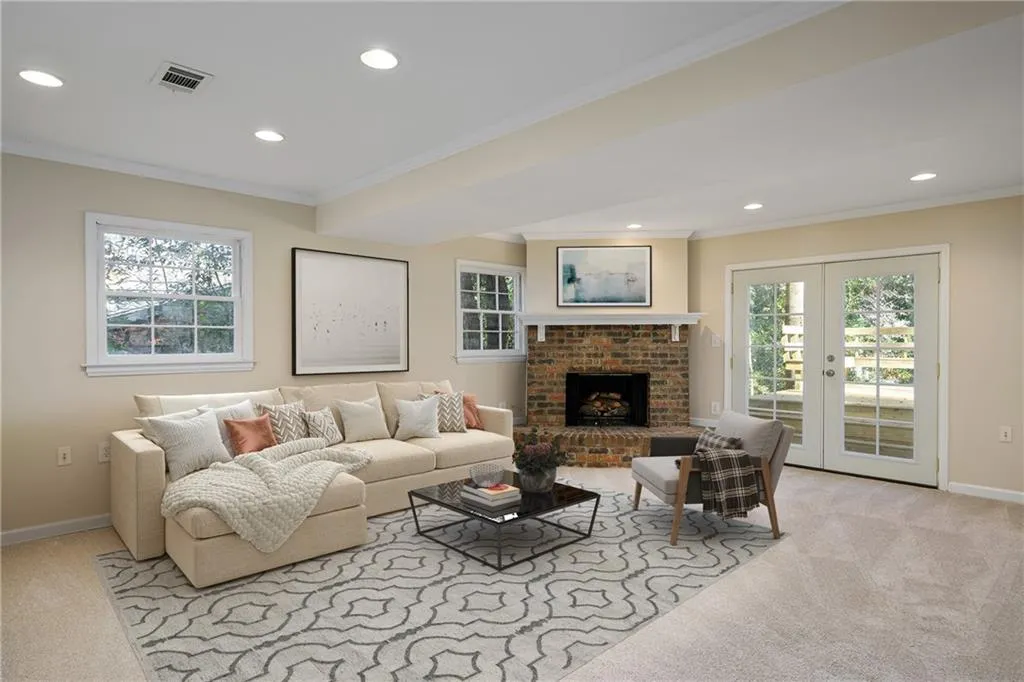 6485 Wright Road, Sandy Springs, Georgia 30328, 3 Bedrooms Bedrooms, ,2 BathroomsBathrooms,Residential,Sold,6485 Wright Road,6975971