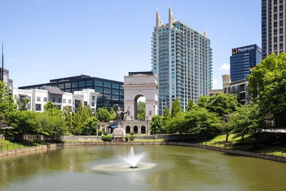 Everywhere you want to be! Just outside of Atlantic Station, and perfectly positioned at the ideal trifecta of Midtown, West Midtown & Buckhead!