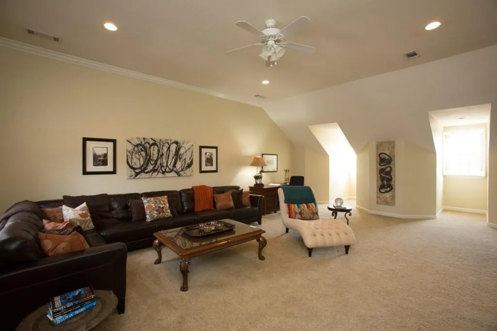 130 Enclave Circle Unit 130, Atlanta, Georgia 30342, 5 Bedrooms Bedrooms, ,4 BathroomsBathrooms,Residential,Sold,130 Enclave Circle Unit 130,5641836