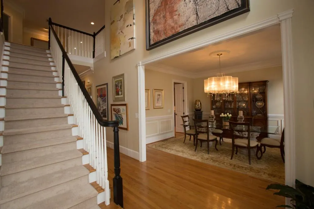 130 Enclave Circle Unit 130, Atlanta, Georgia 30342, 5 Bedrooms Bedrooms, ,4 BathroomsBathrooms,Residential,Sold,130 Enclave Circle Unit 130,5641836