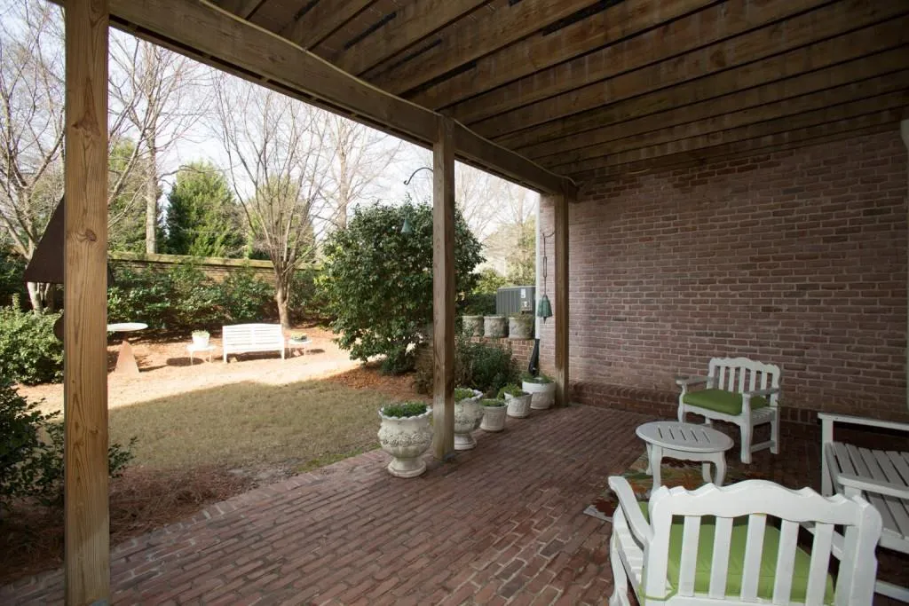 130 Enclave Circle Unit 130, Atlanta, Georgia 30342, 5 Bedrooms Bedrooms, ,4 BathroomsBathrooms,Residential,Sold,130 Enclave Circle Unit 130,5641836