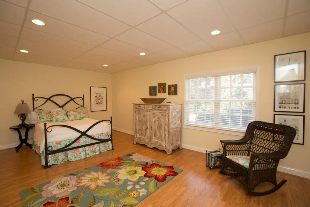 130 Enclave Circle Unit 130, Atlanta, Georgia 30342, 5 Bedrooms Bedrooms, ,4 BathroomsBathrooms,Residential,Sold,130 Enclave Circle Unit 130,5641836