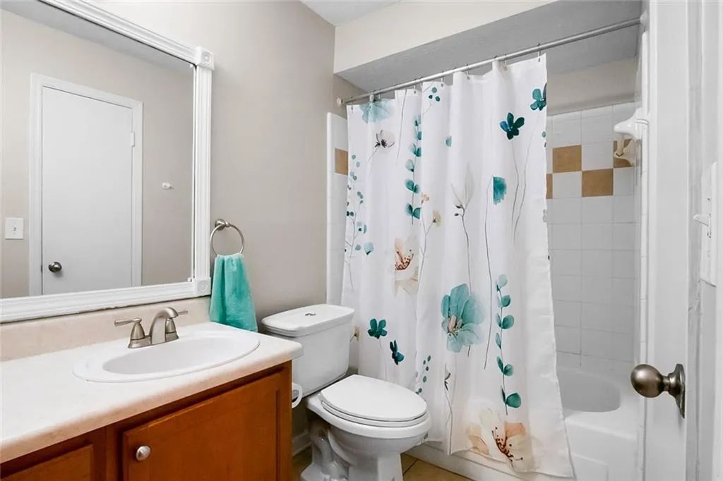 3160 Seven Pines Unit 105 Court, Atlanta, Georgia 30339, 1 Bedroom Bedrooms, ,1 BathroomBathrooms,Residential,For Sale,3160 Seven Pines Unit 105 Court,7601668