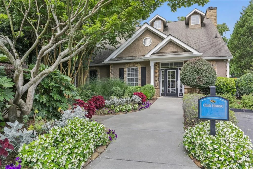 3160 Seven Pines Unit 105 Court, Atlanta, Georgia 30339, 1 Bedroom Bedrooms, ,1 BathroomBathrooms,Residential,For Sale,3160 Seven Pines Unit 105 Court,7601668