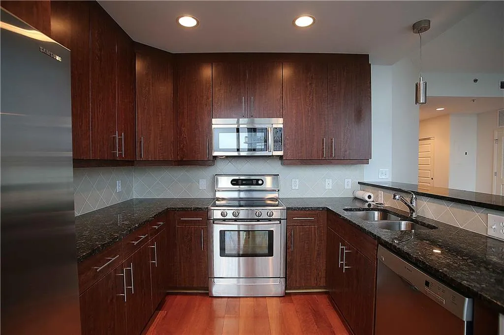 1080 Peachtree Street Ne Unit 2308, Atlanta, Georgia 30309, 1 Bedroom Bedrooms, ,1 BathroomBathrooms,Residential,Sold,1080 Peachtree Street Ne Unit 2308,5942843