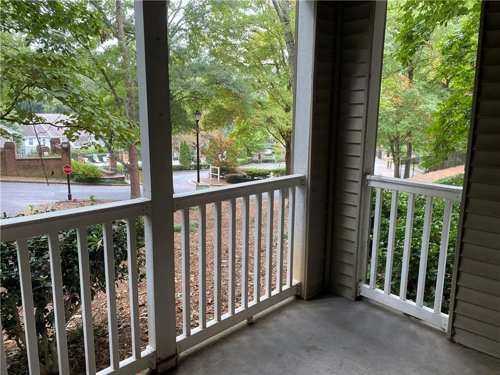 601 Barrington Hills Drive, Sandy Springs, Georgia 30350, 1 Bedroom Bedrooms, ,1 BathroomBathrooms,Residential,Sold,601 Barrington Hills Drive,6944260
