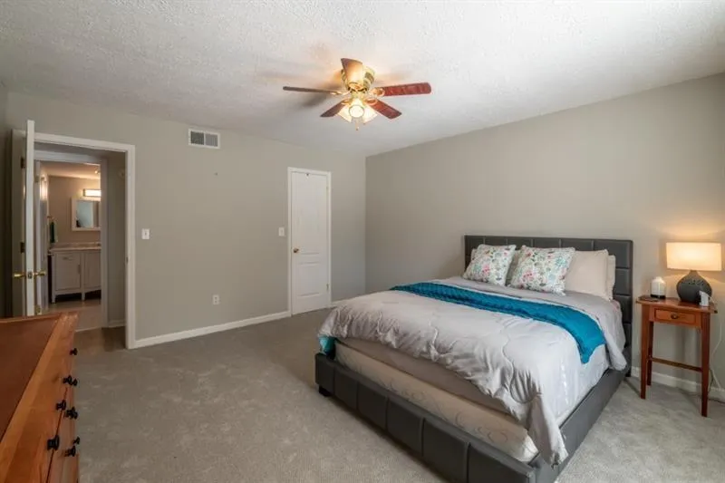 6851 Roswell Road Unit O-4, Sandy Springs, Georgia 30328, 1 Bedroom Bedrooms, ,1 BathroomBathrooms,Residential,Sold,6851 Roswell Road Unit O-4,6849726