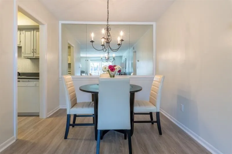 6851 Roswell Road Unit O-4, Sandy Springs, Georgia 30328, 1 Bedroom Bedrooms, ,1 BathroomBathrooms,Residential,Sold,6851 Roswell Road Unit O-4,6849726